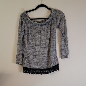 Women’s Gray Marled Long-Sleeve Top with Black Lace Hem